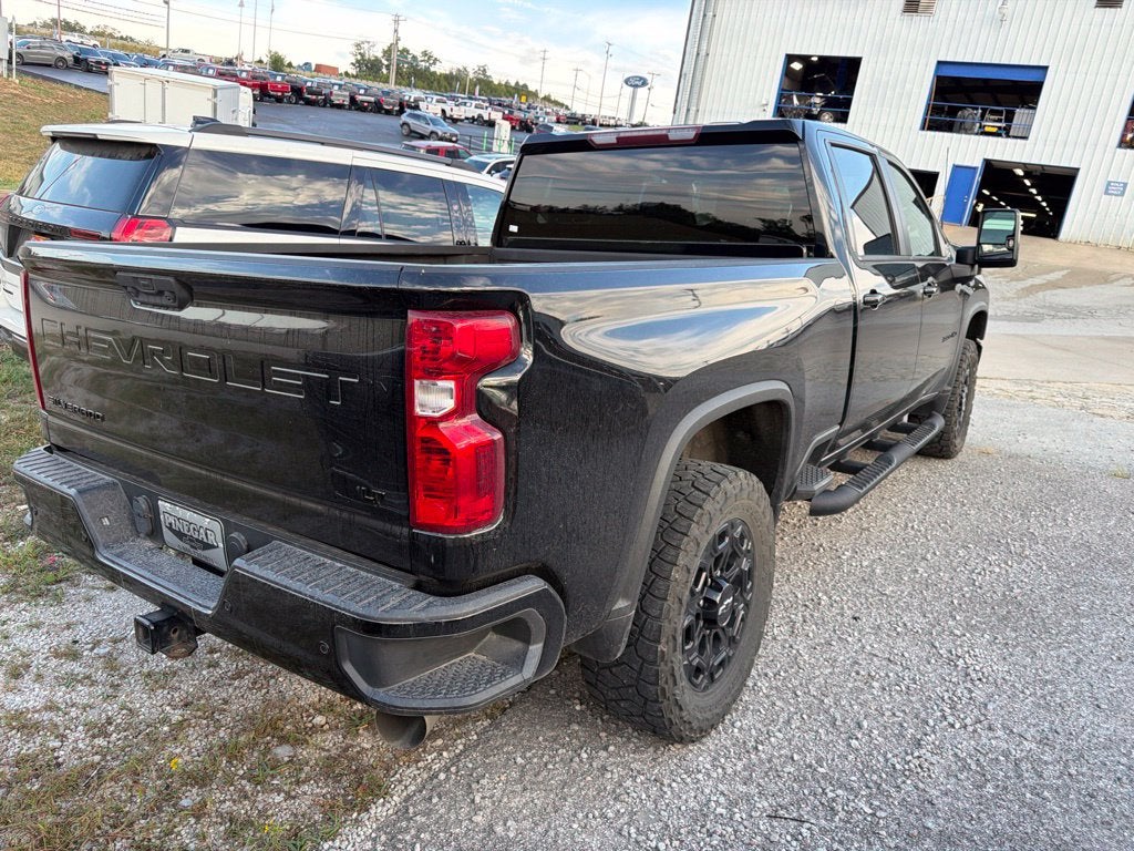 2022 Chevrolet Silverado 3500HD 4WD Crew Cab Standard Bed LT