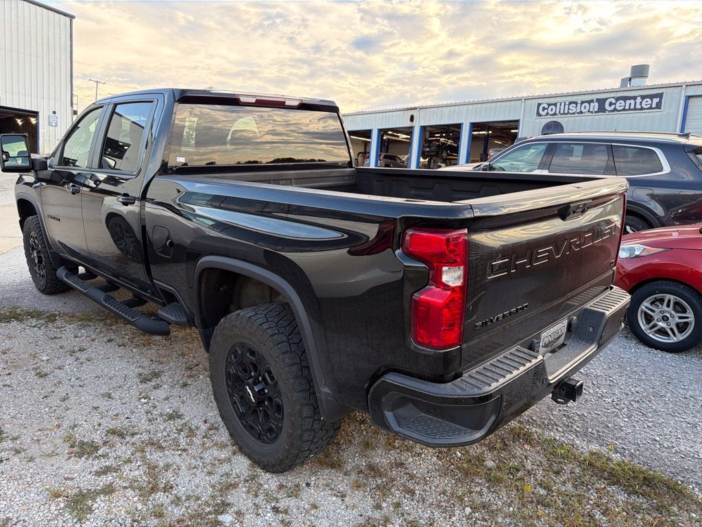 2022 Chevrolet Silverado 3500HD 4WD Crew Cab Standard Bed LT