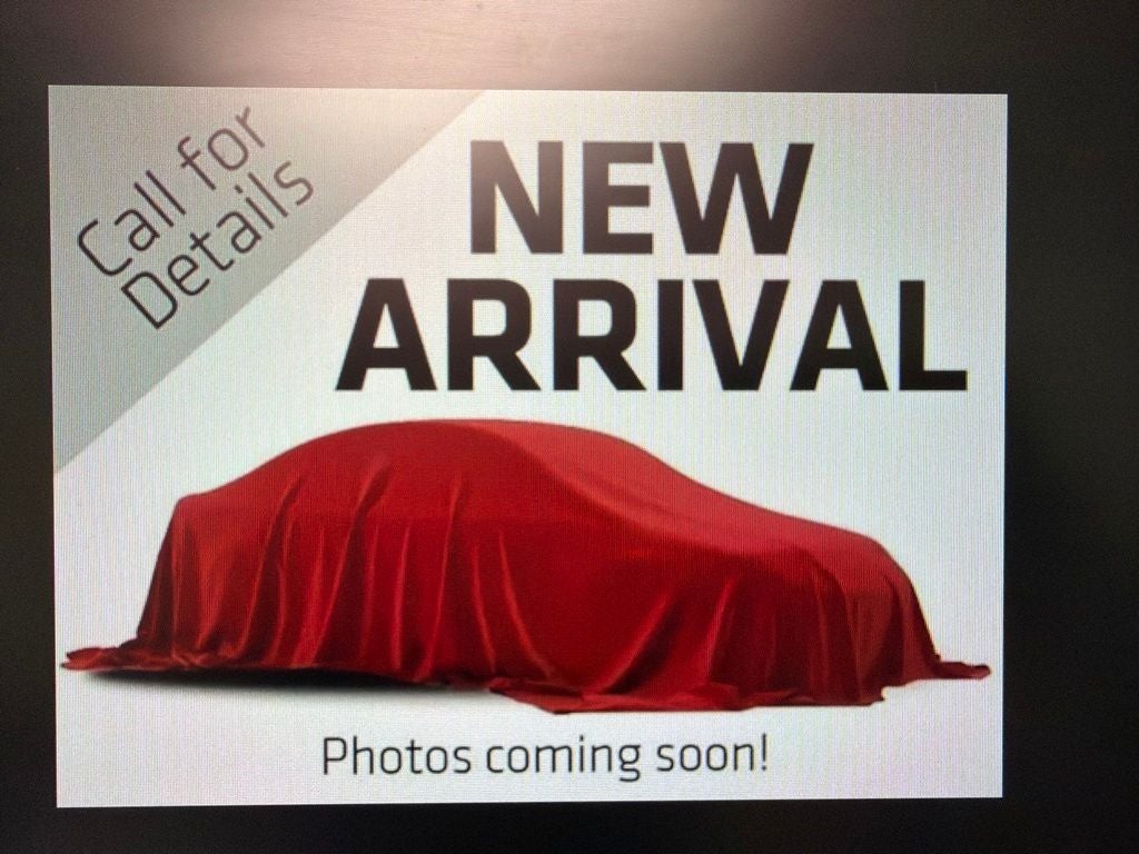2022 Chevrolet Silverado 1500 4WD Crew Cab Short Bed Custom