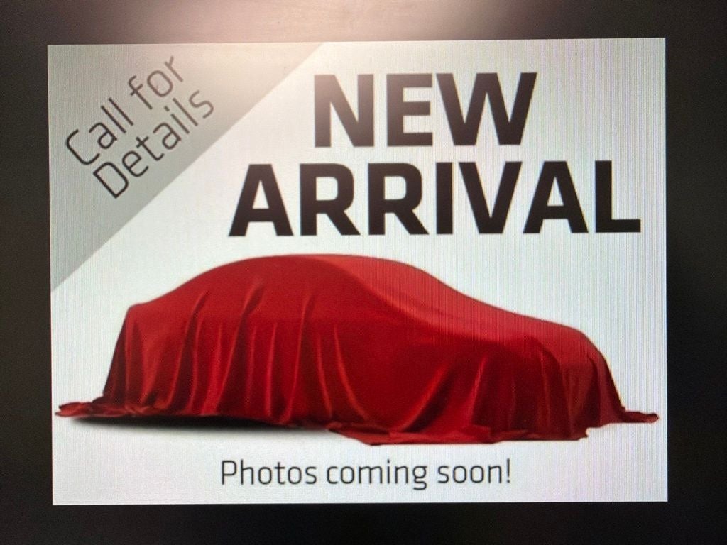 2022 Chevrolet Silverado 1500 4WD Crew Cab Short Bed Custom