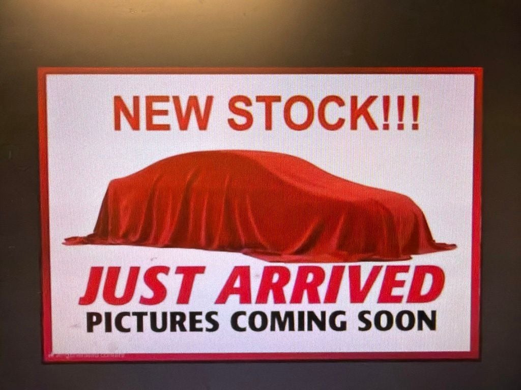 2022 Chevrolet Silverado 1500 4WD Crew Cab Short Bed Custom