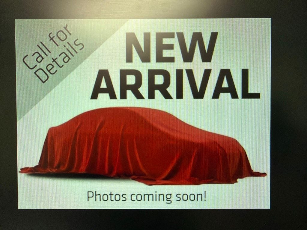 2022 Chevrolet Silverado 1500 4WD Crew Cab Short Bed Custom