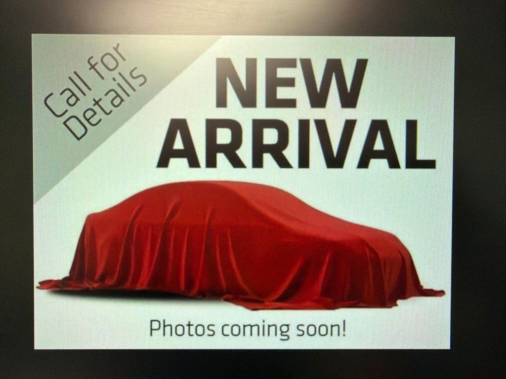 2022 Chevrolet Silverado 1500 4WD Crew Cab Short Bed Custom