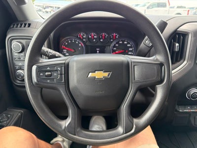 2022 Chevrolet Silverado 1500 4WD Crew Cab Short Bed Custom