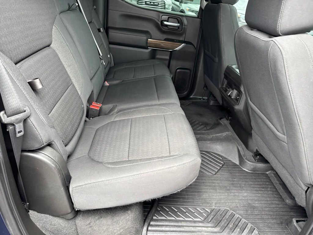 2021 Chevrolet Silverado 1500 4WD Crew Cab Short Bed RST