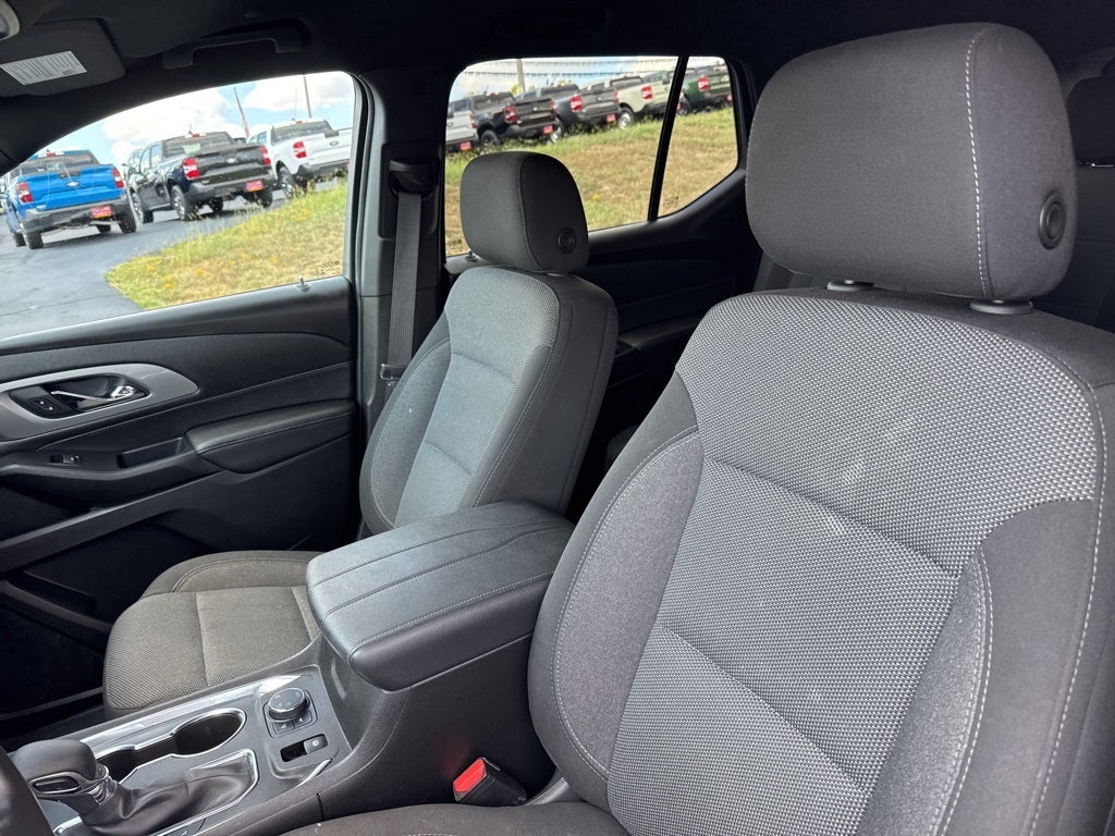 2022 Chevrolet Traverse AWD LT Cloth