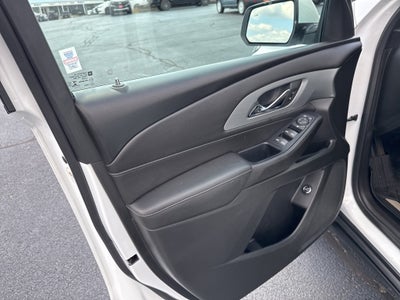 2022 Chevrolet Traverse AWD LT Cloth