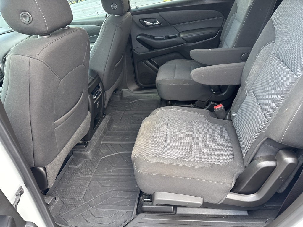 2022 Chevrolet Traverse AWD LT Cloth