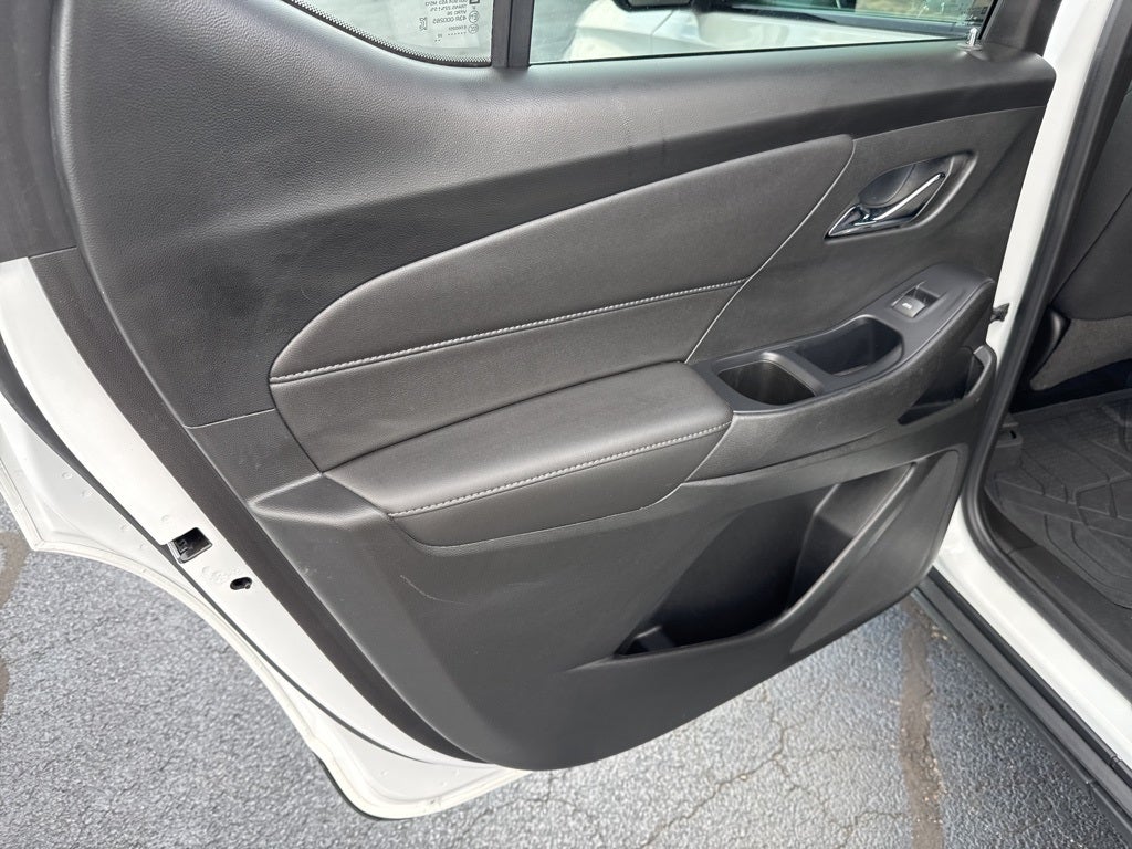 2022 Chevrolet Traverse AWD LT Cloth