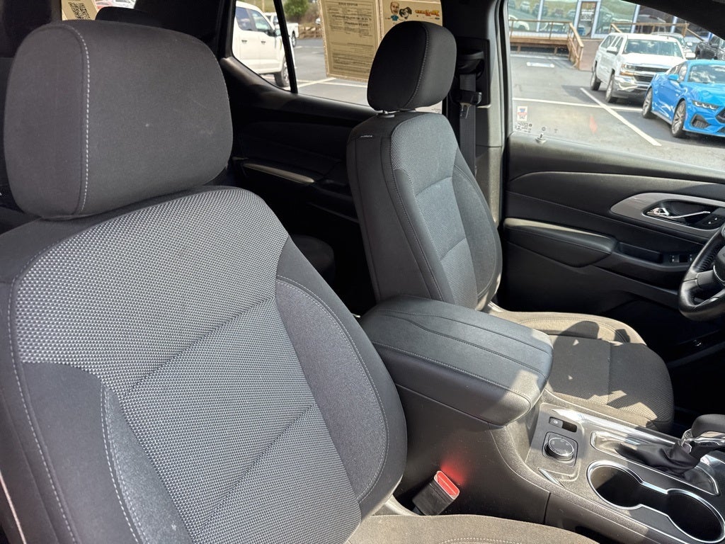 2022 Chevrolet Traverse AWD LT Cloth