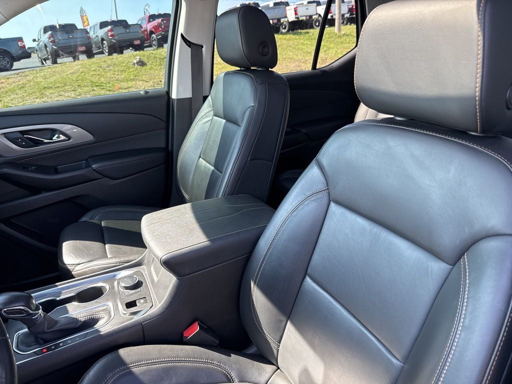 2021 Chevrolet Traverse LT Leather