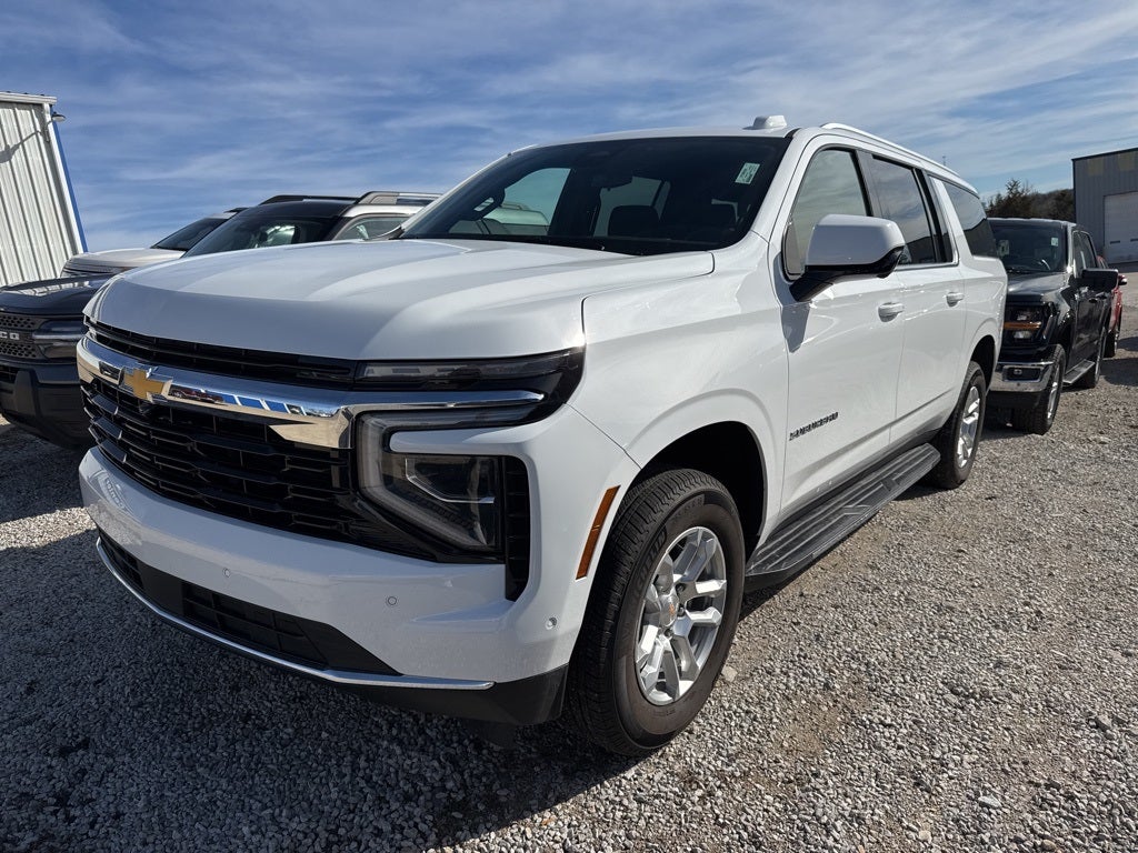 2026 Chevrolet Suburban LS, 4WD