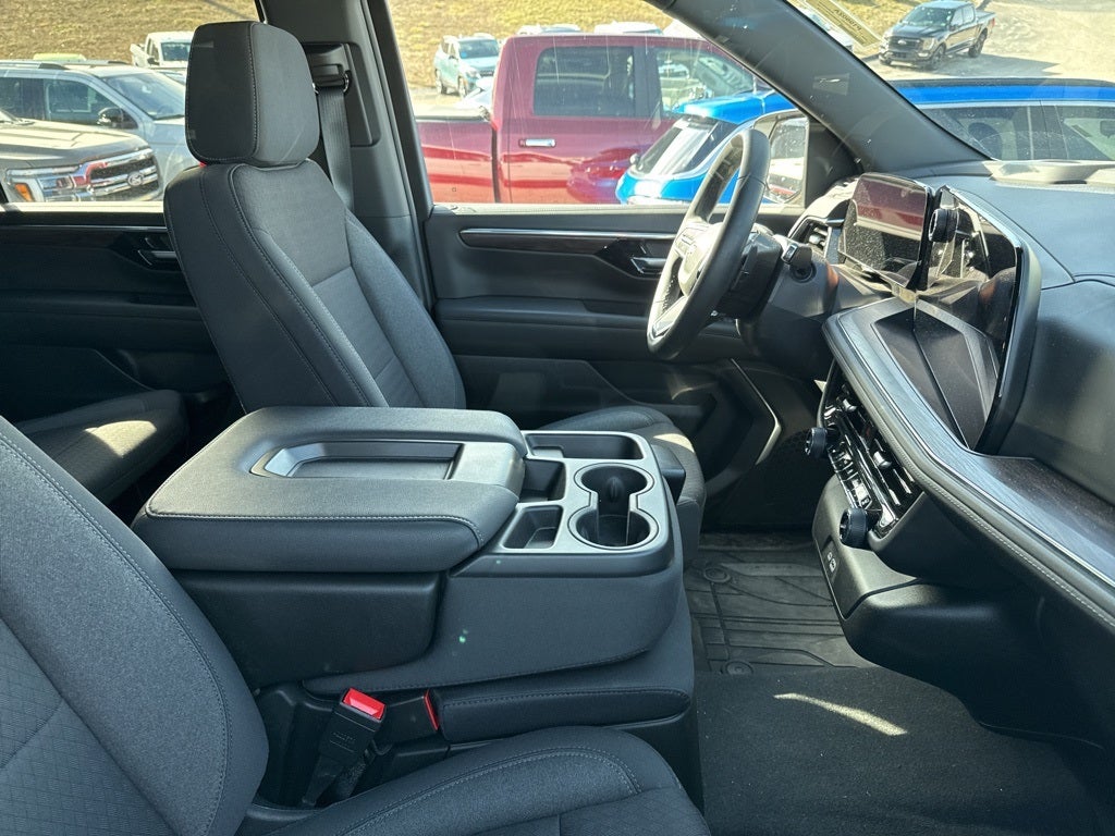 2026 Chevrolet Suburban LS, 4WD