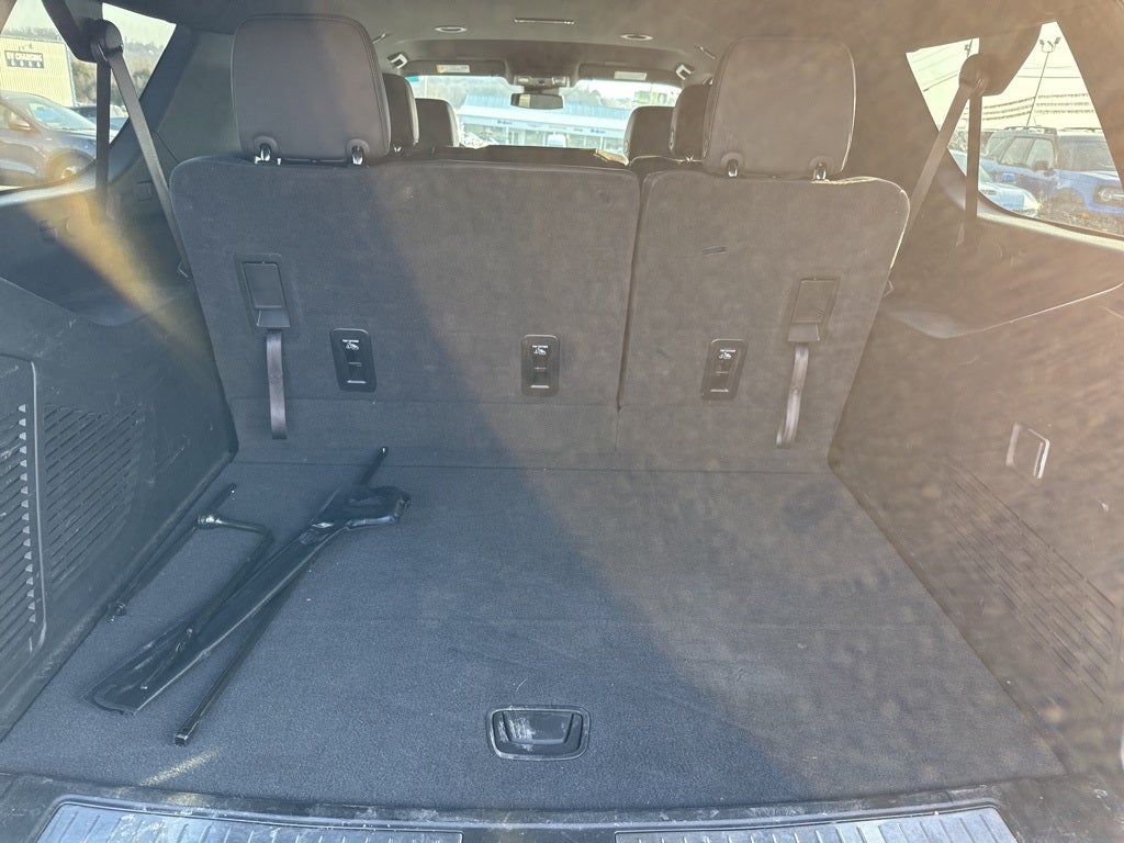 2025 Chevrolet Suburban 4WD Z71