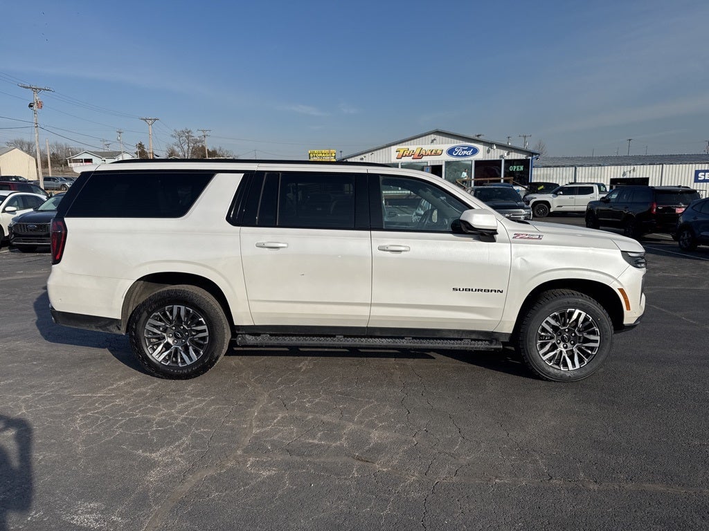 2025 Chevrolet Suburban 4WD Z71