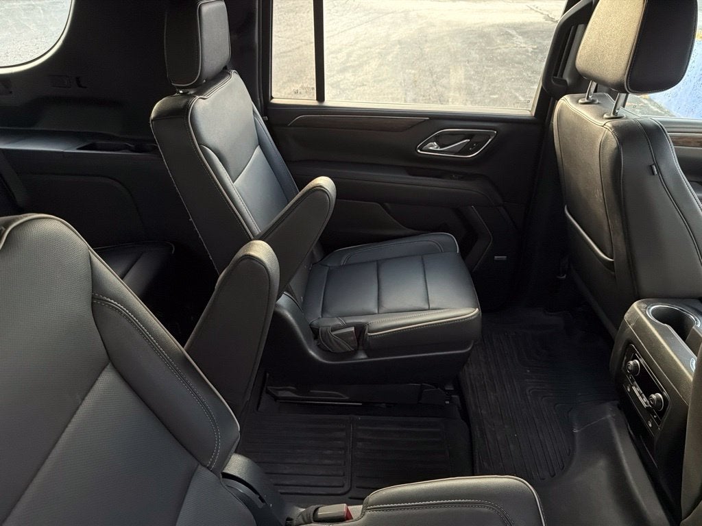 2023 Chevrolet Suburban 4WD Premier