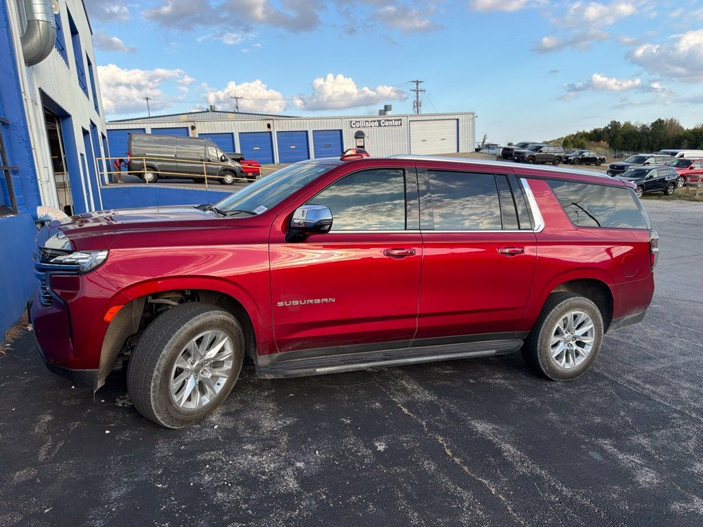 2023 Chevrolet Suburban 4WD Premier