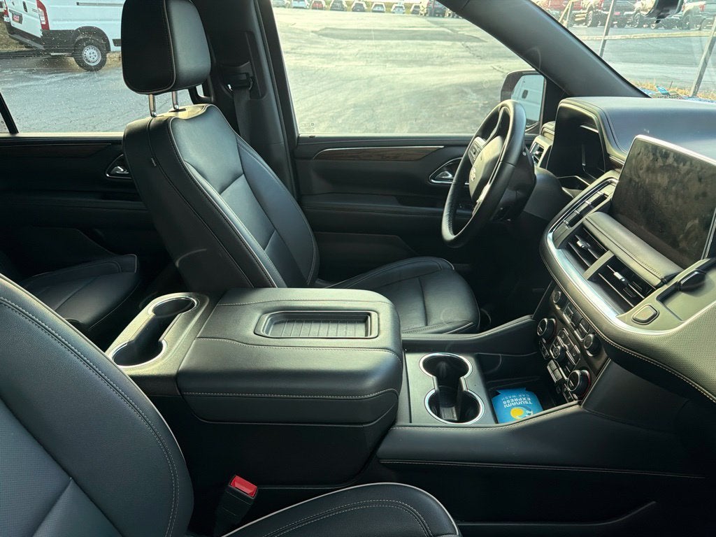 2023 Chevrolet Suburban 4WD Premier