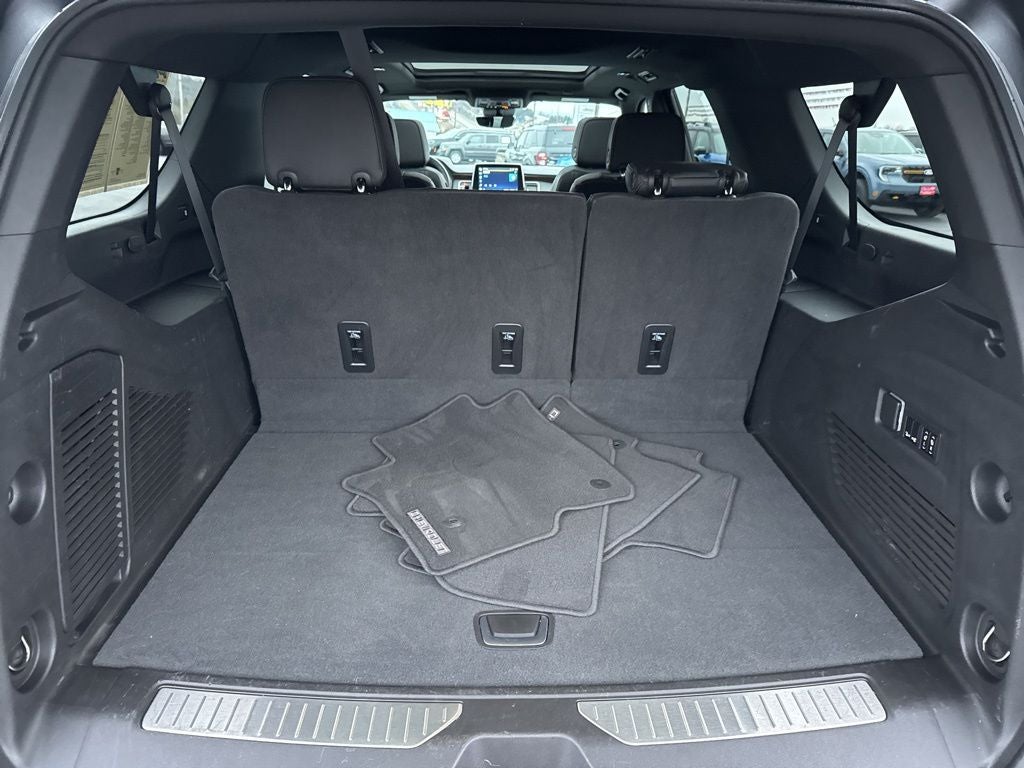 2023 Chevrolet Suburban 4WD High Country