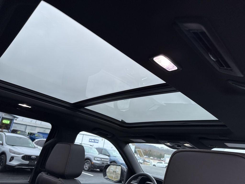 2023 Chevrolet Suburban 4WD High Country