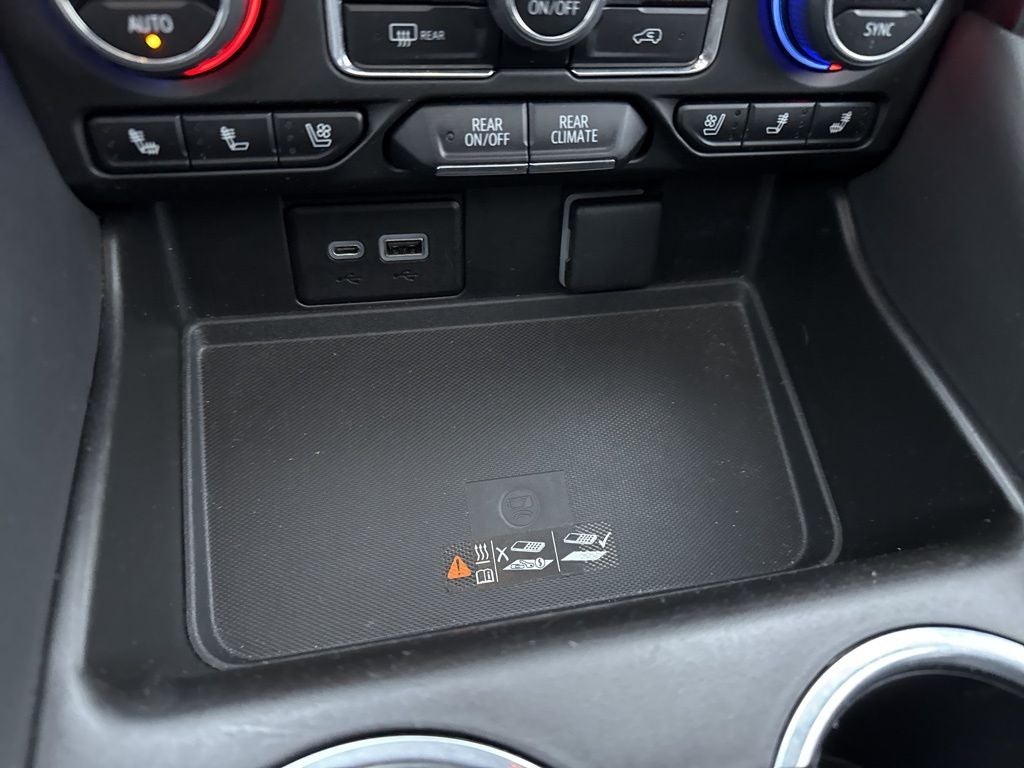 2023 Chevrolet Suburban 4WD High Country