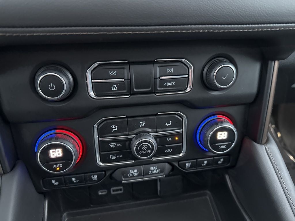 2023 Chevrolet Suburban 4WD High Country