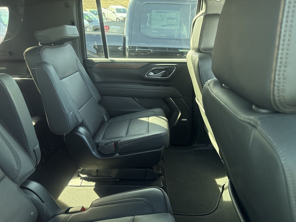 2023 Chevrolet Suburban 4WD High Country