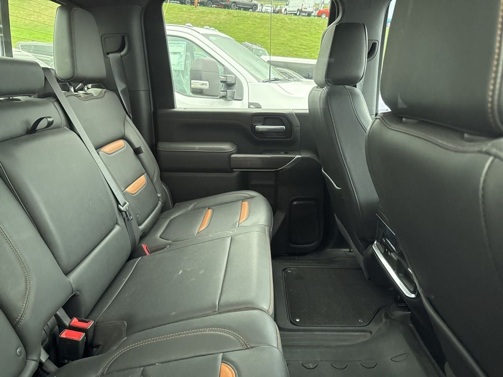 2022 GMC Sierra 2500HD 4WD Crew Cab Standard Bed AT4