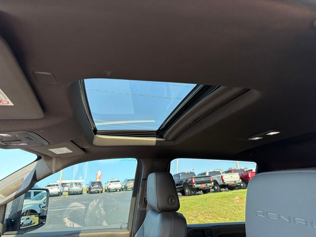 2023 GMC Sierra 2500HD 4WD Crew Cab Standard Bed Denali