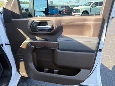 2023 GMC Sierra 2500HD 4WD Crew Cab Standard Bed Denali