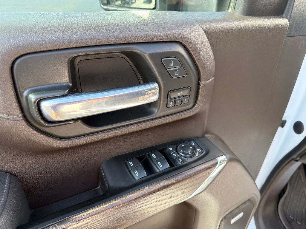 2023 GMC Sierra 2500HD 4WD Crew Cab Standard Bed Denali