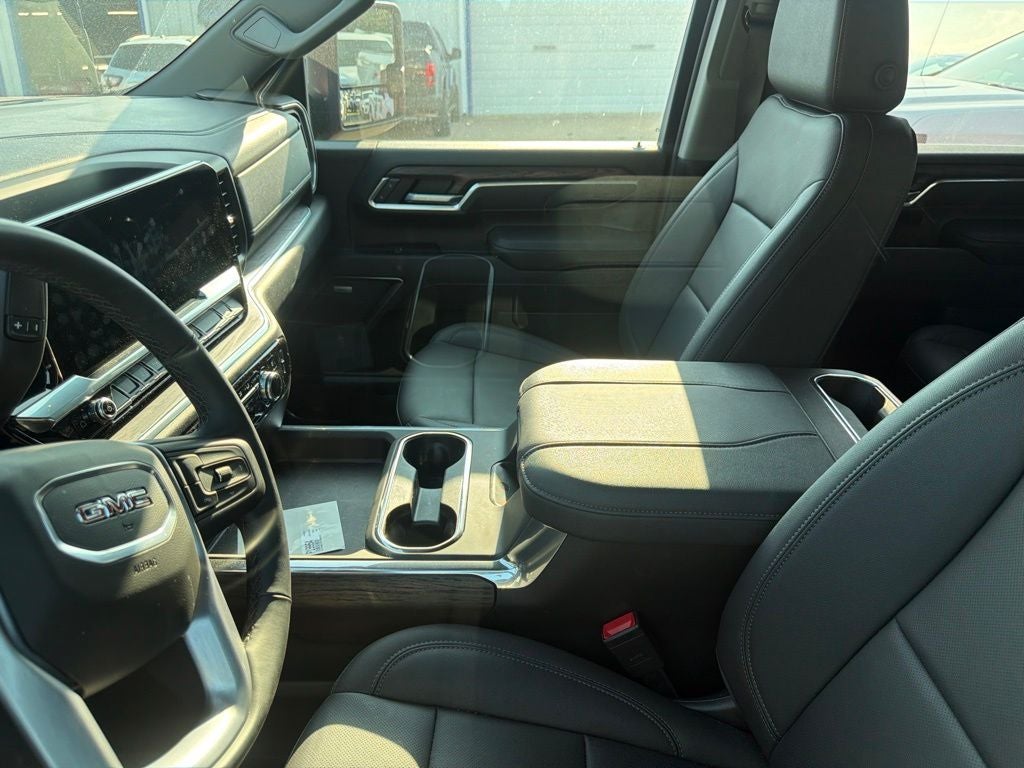 2026 GMC Sierra 2500 HD Crew Cab, Standard Bed, SLT, 4WD