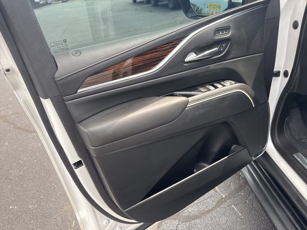 2021 Cadillac Escalade 4WD Luxury