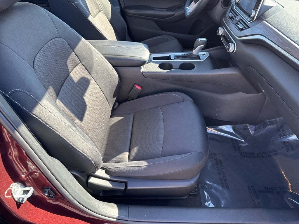 2025 Nissan Altima SV FWD