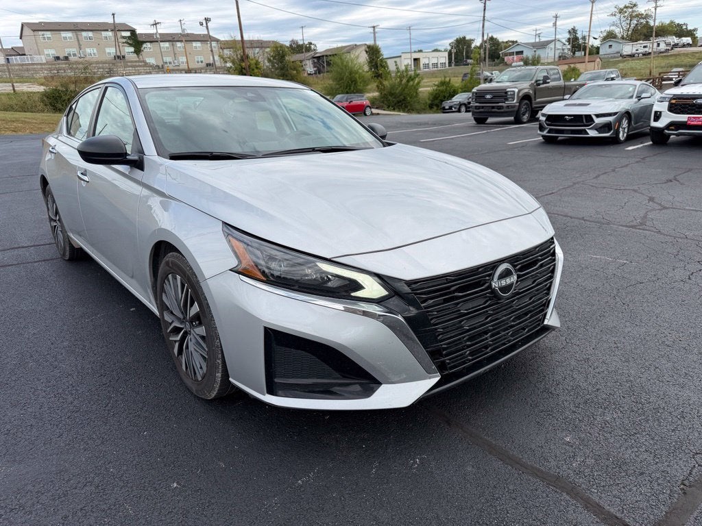 2025 Nissan Altima SV FWD