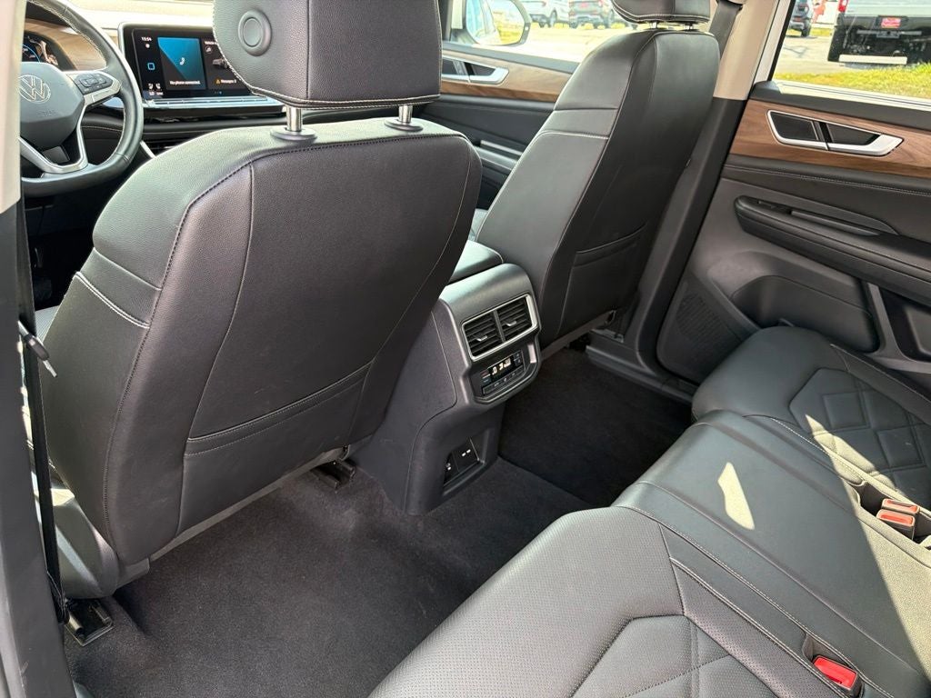 2025 Volkswagen Atlas 2.0T SE w/Technology