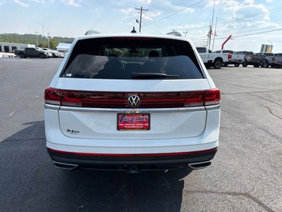 2025 Volkswagen Atlas 2.0T SE w/Technology
