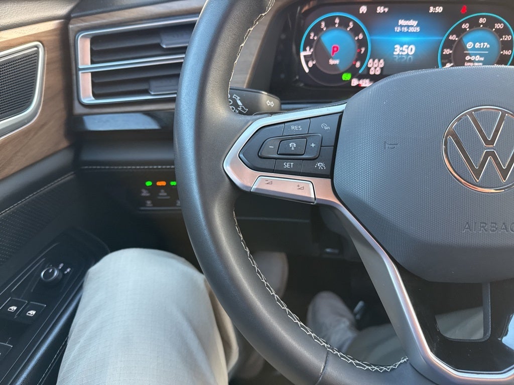 2024 Volkswagen Atlas 2.0T SE w/Technology