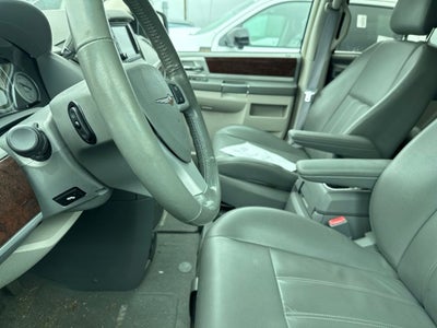2010 Chrysler Town & Country Touring