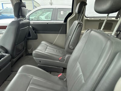 2010 Chrysler Town & Country Touring