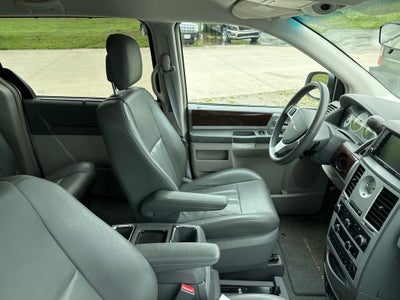 2010 Chrysler Town & Country Touring