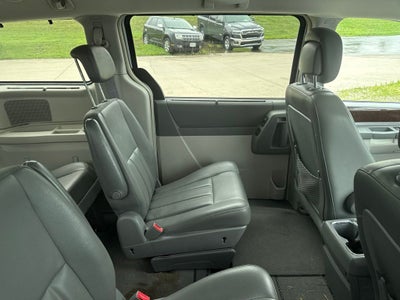 2010 Chrysler Town & Country Touring