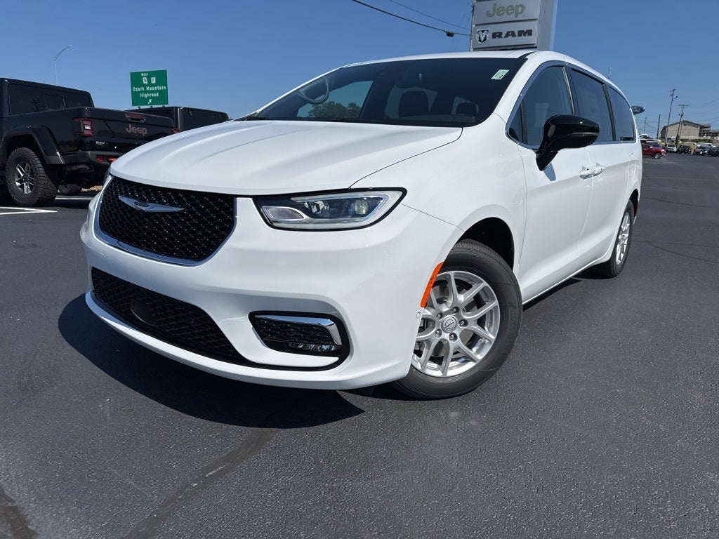 2025 Chrysler Pacifica PACIFICA SELECT