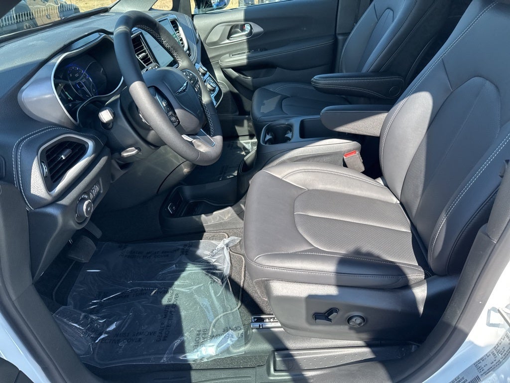 2025 Chrysler Pacifica PACIFICA SELECT