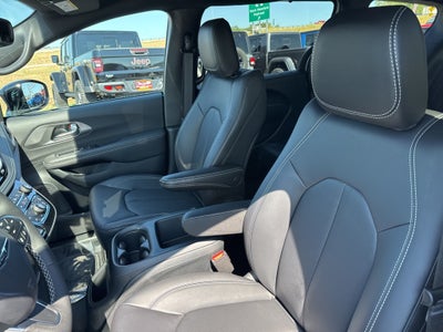 2025 Chrysler Pacifica PACIFICA SELECT