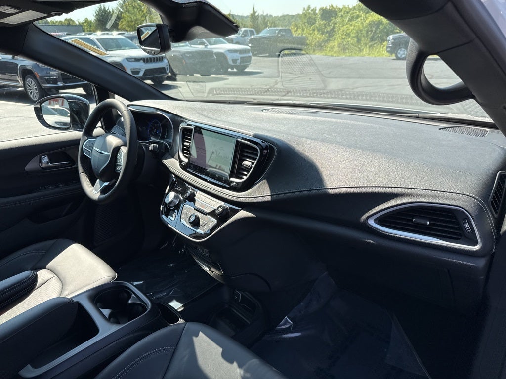 2025 Chrysler Pacifica PACIFICA SELECT