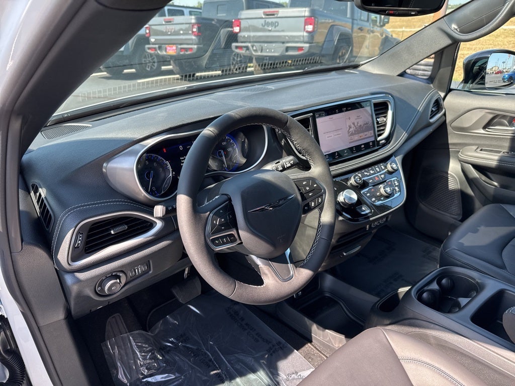 2025 Chrysler Pacifica PACIFICA SELECT