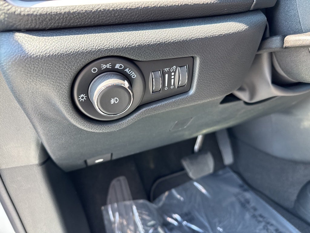 2025 Chrysler Pacifica PACIFICA SELECT