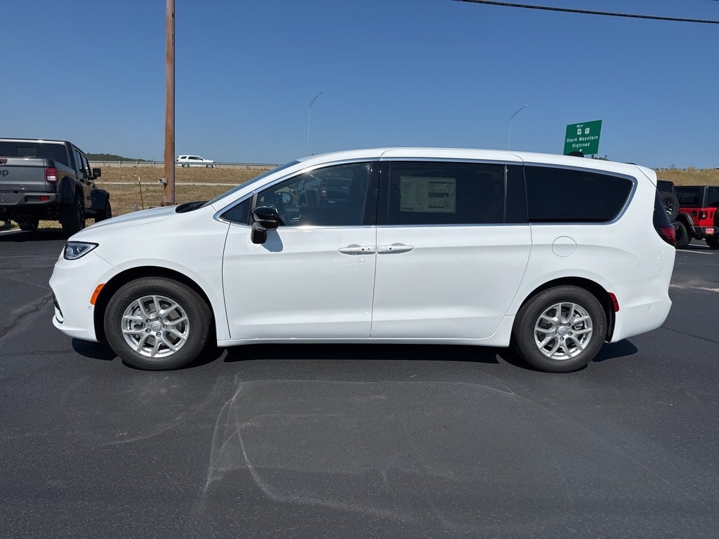 2025 Chrysler Pacifica PACIFICA SELECT