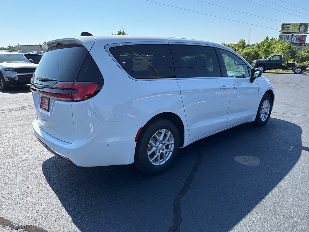 2025 Chrysler Pacifica PACIFICA SELECT